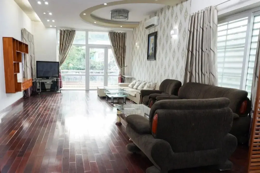 F5 Villa