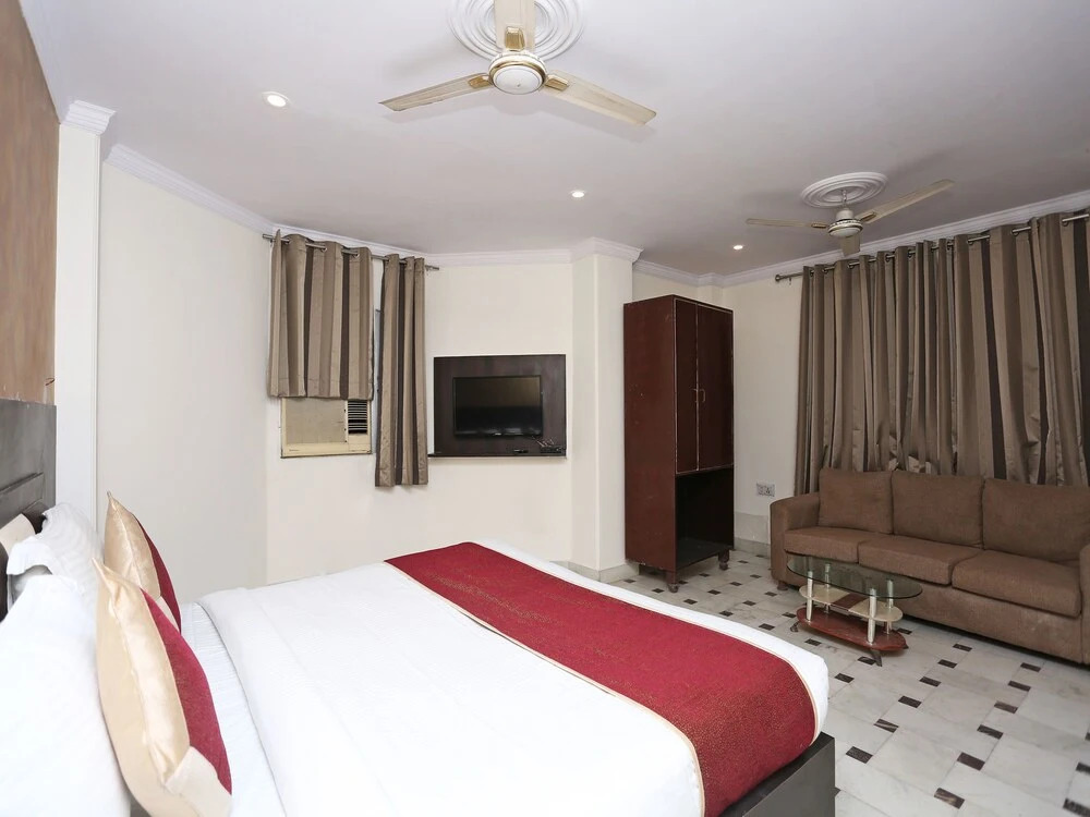 OYO 9629 Pearl International