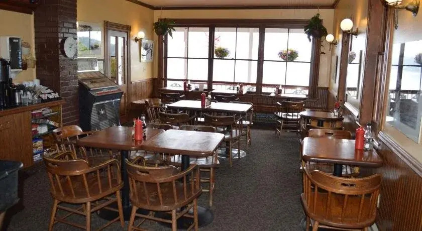 Orcas Hotel