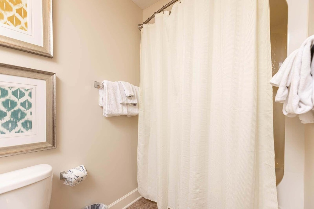 The Oasis 1607 Formerly Phoenix West Ii 1607 3 Bedroom Condo