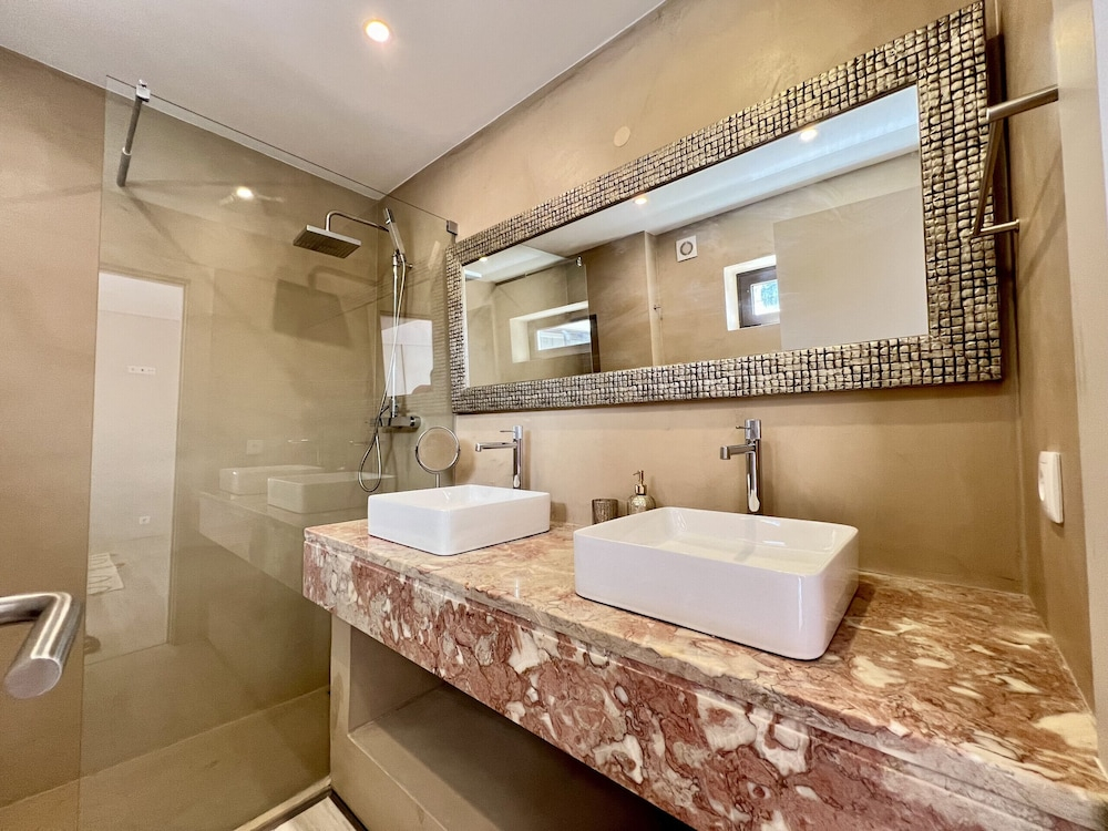 Vilamoura Premium Villa With Pool by Homing