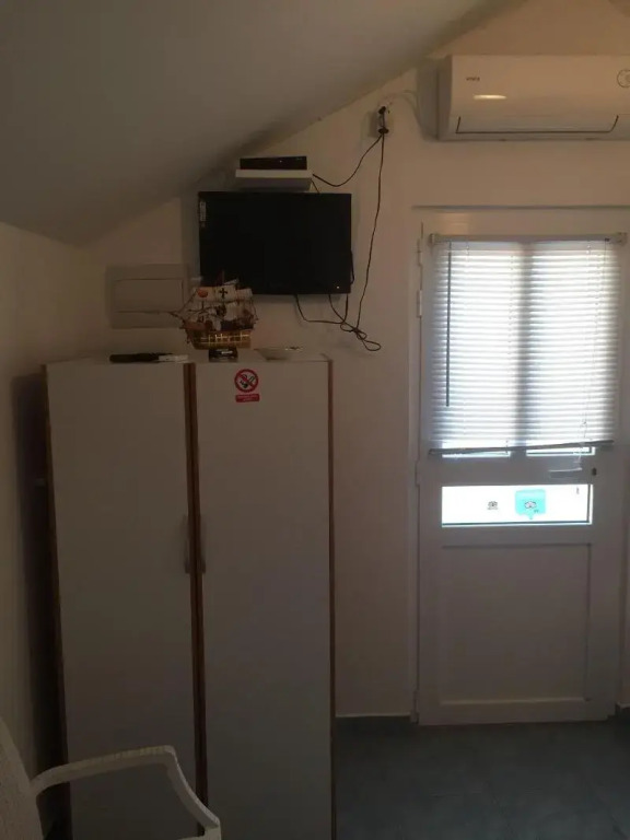 Jele Rooms