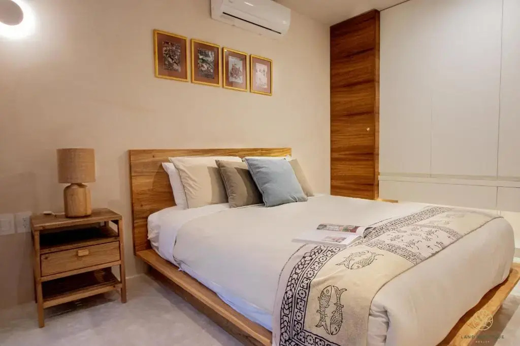 Spacious 2BR apt · Wide balcony w/tub & Yoga deck