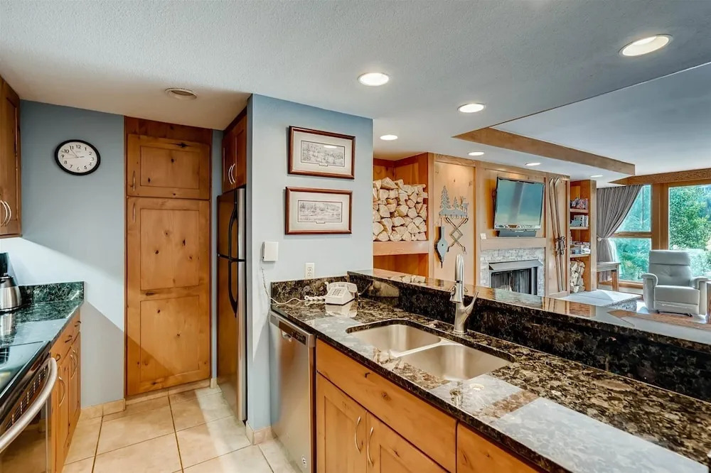 Lakeside Village 4 Bedroom Condo