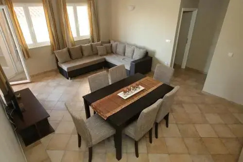 Sea View Apartments Nina