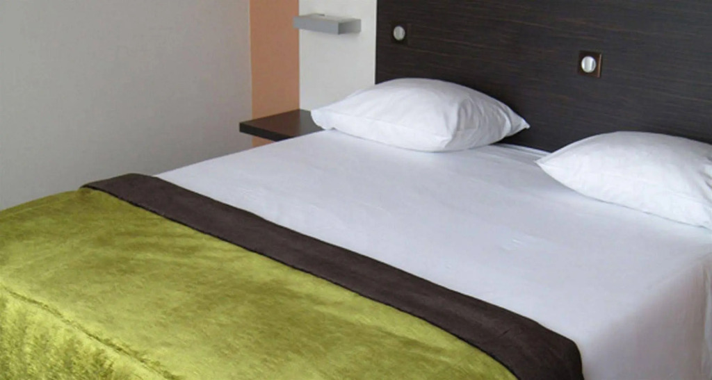 Le Merceny Motel