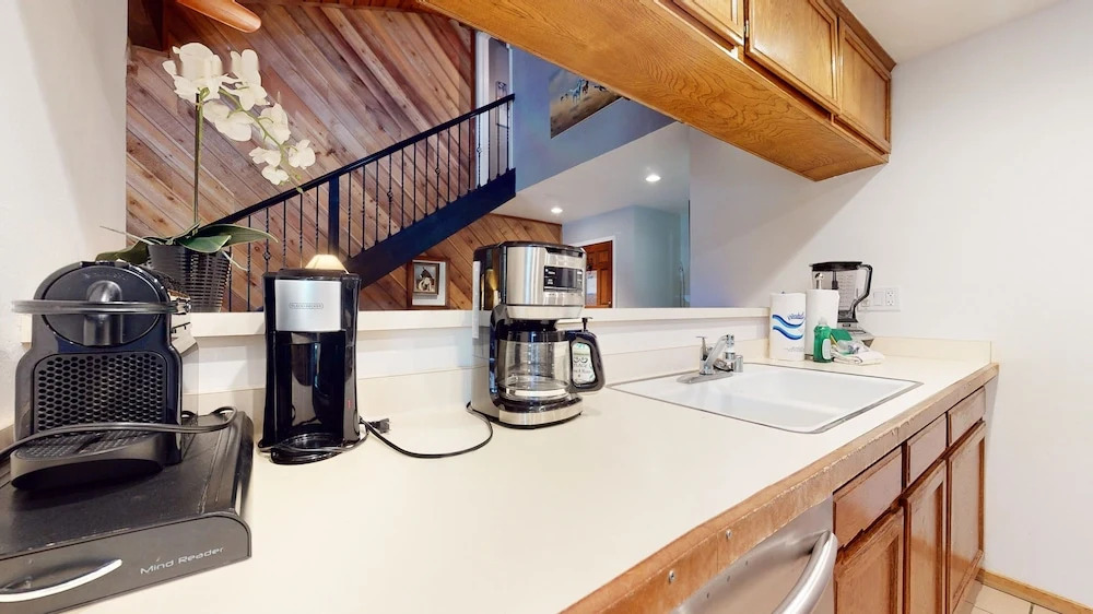 Snowcreek I 28, Light and Bright Corner Condo with Mountain Views and Fireplace by RedAwning