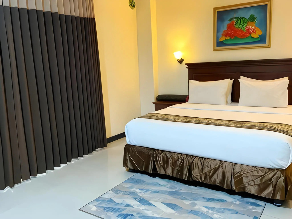 Yusro Hotel Restaurant & Convention