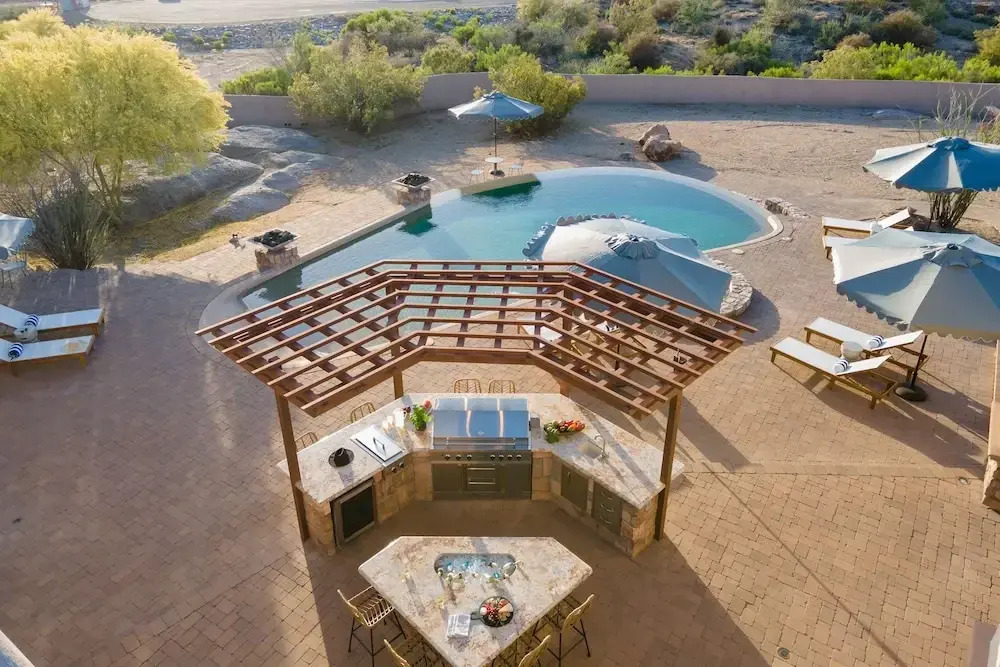 Bronco by AvantStay Incredible Views w Pool Hot Tub Outdoor Kitchen Game Room Movie Room