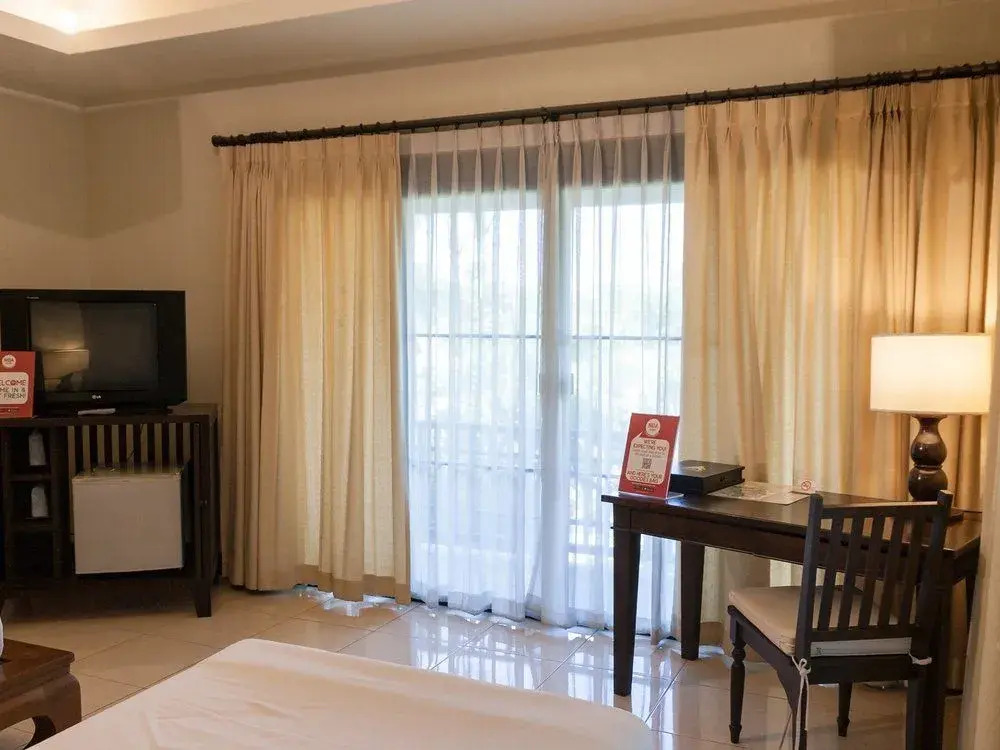 NIDA Rooms Saket Valley 200 Station