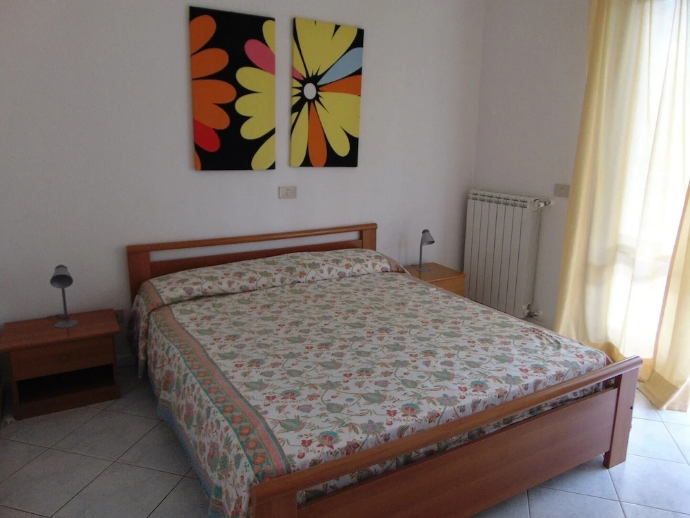 Cozy Apartment 150m From the sea
