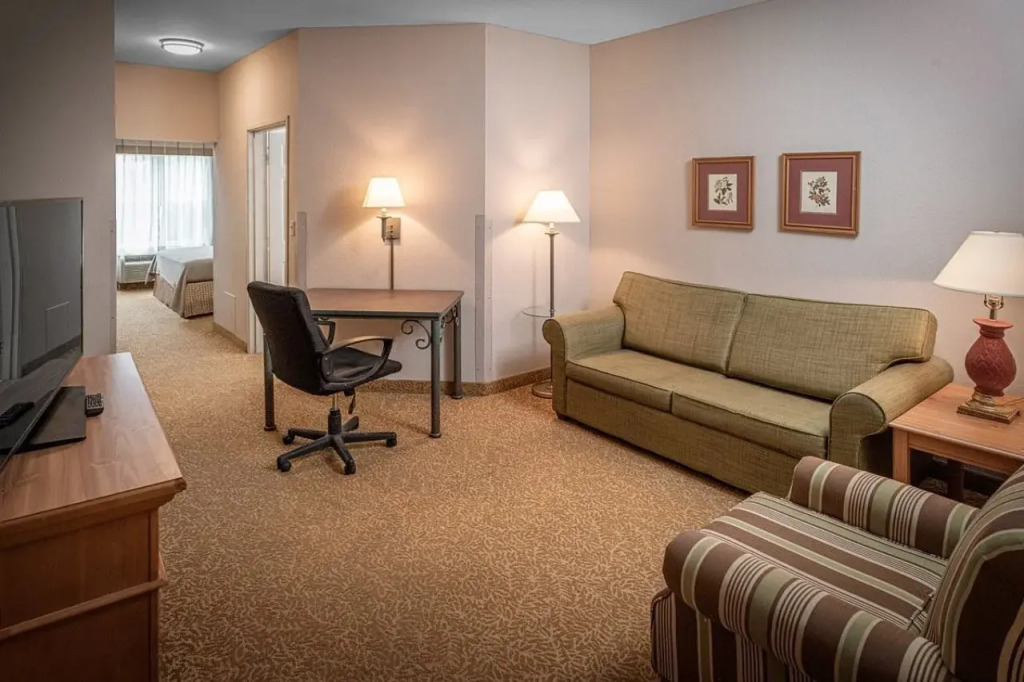 Country Inn & Suites by Radisson, Dunbar - Charleston