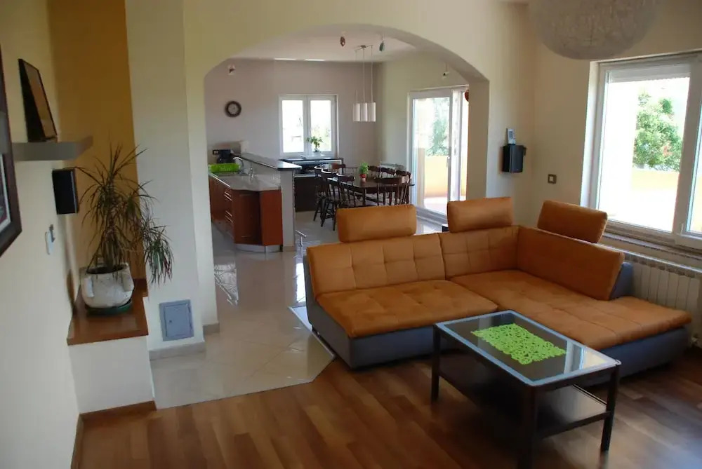Villa Paula / Three Bedrooms H1