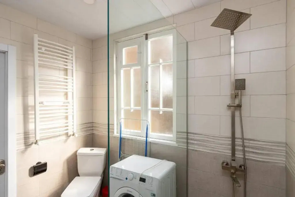 Precious 2 Bedroom apt In The Heart Of Tbilisi