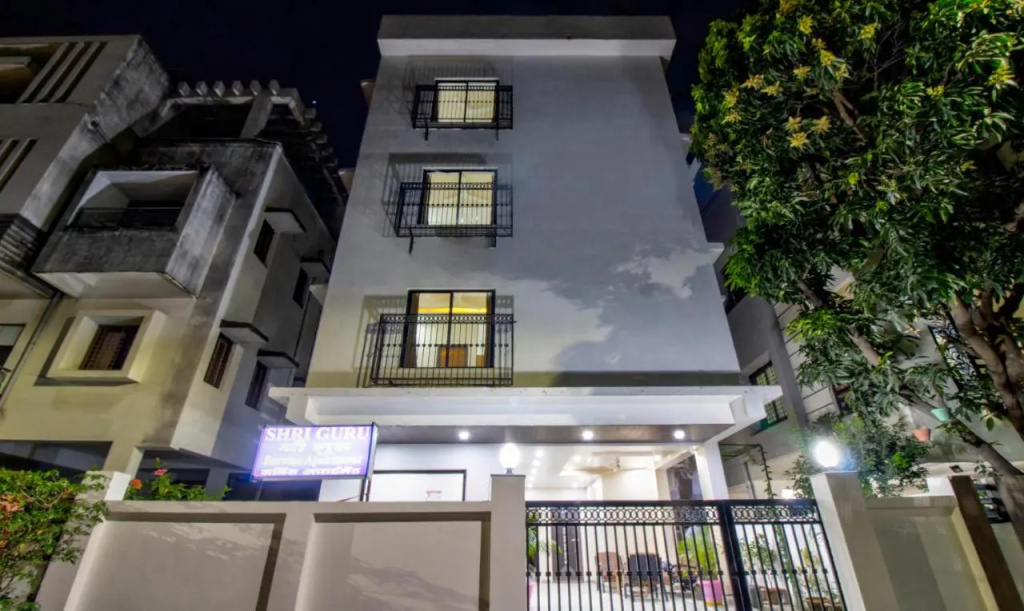 Itsy Hotels Shri Guru Service Apartment