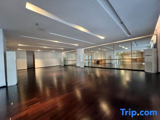 R&F -- Near SG & CIQ Link Bridge & Mall #Studio1B #4 pax by Cowidea
