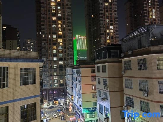 Shangqian Yiju Business Travel Hotel