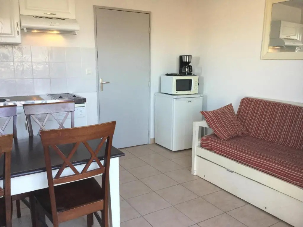Gîte Climatisé 2 À 4 Personnes, Dans Résidence Vacances Avec Piscine Chauffée, À Mouriès Au Coeur du Parc Naturel Régional Des Alpilles, Ls1-294 Oucean