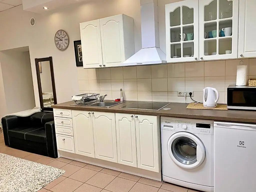 City Centre 3BD Apartment by Hostlovers