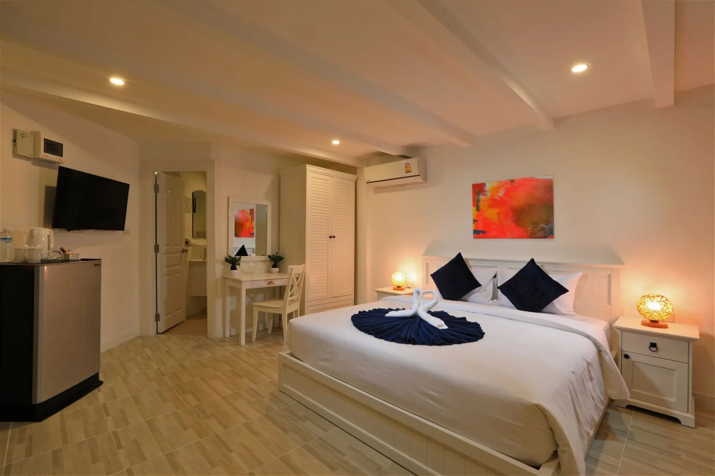Kata White Villas