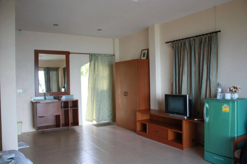 Green Lay Resort