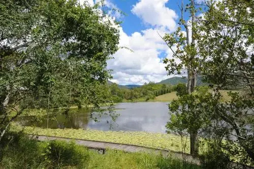 Samford Lakes
