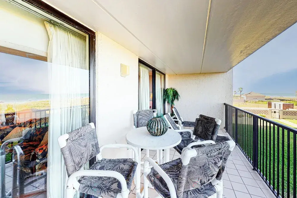 Gulf View, Gourmet Kitchen: Suntide III - Unit 203