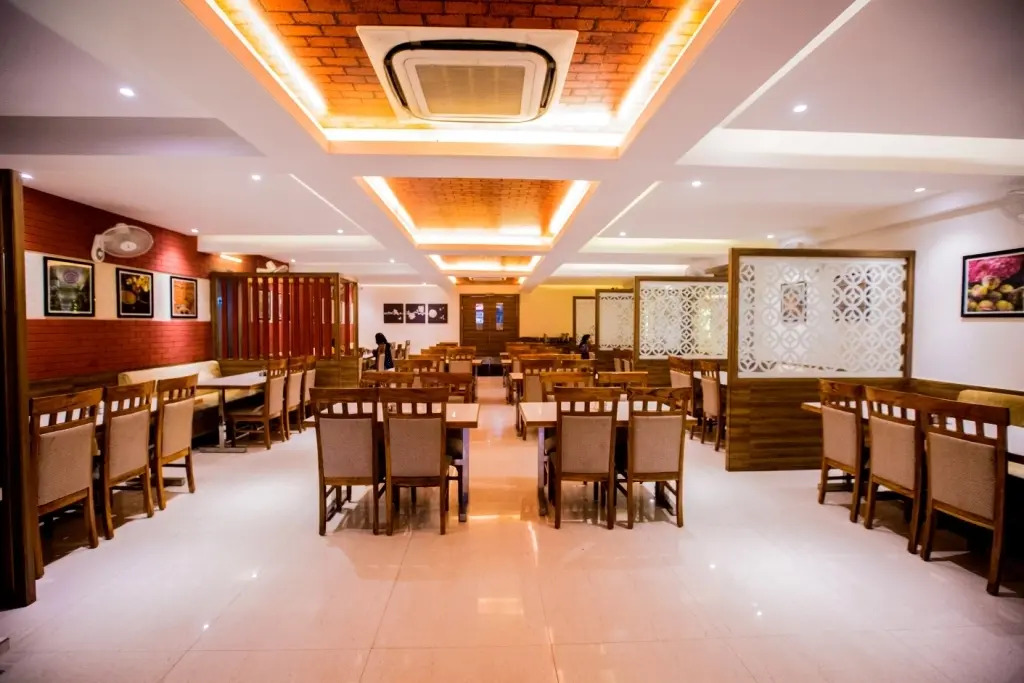 Hotel The City Square & Suites