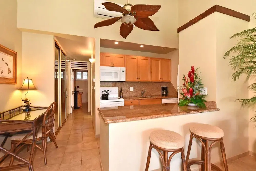 K B M Resorts- Nas-f248 Beautiful 1bd, Ocean-front, Easy Access, Steps to the Ocean!