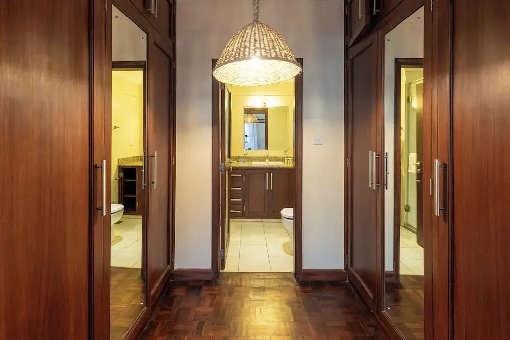 Riverside Park Apartments by YourHost