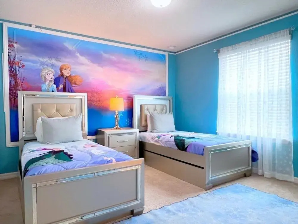 Luxurious Pool Home With Private Pool-2061lc 8 Bedroom Home by RedAwning