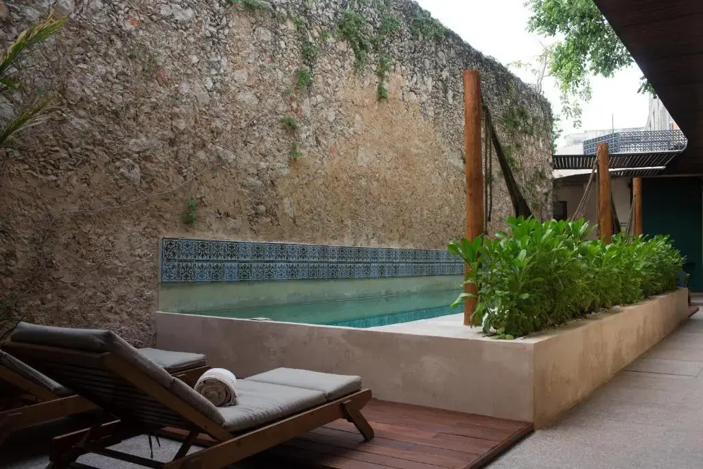Yaax Hotel Boutique