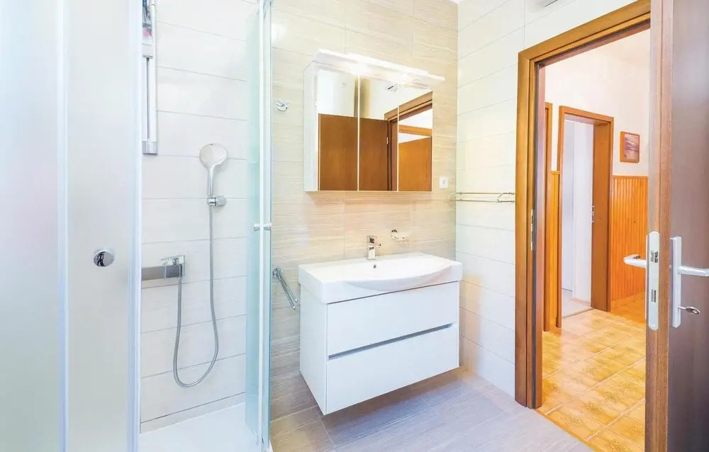 Awesome Home in Pobri With Wifi and 3 Bedrooms