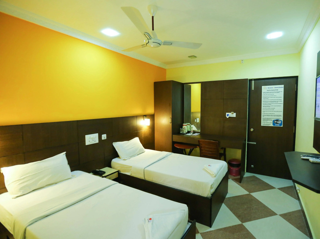 Season 4 Residences - Teynampet Near Apollo Hospital ,Balaji Dental, US Consulate