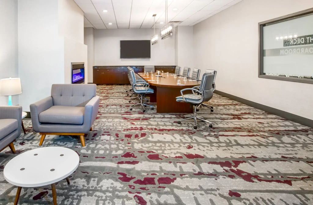 Crowne Plaza Milwaukee Airport by IHG