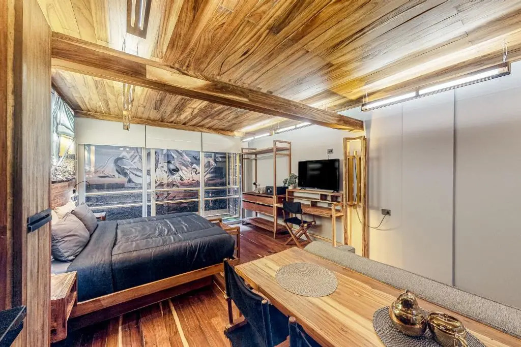Breeze 215 at La Residencia