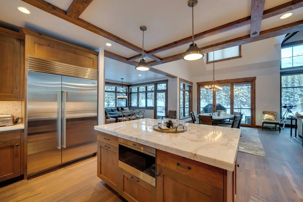Custom Ski-in/out Chalet With Hot Tub & Wet Bars!