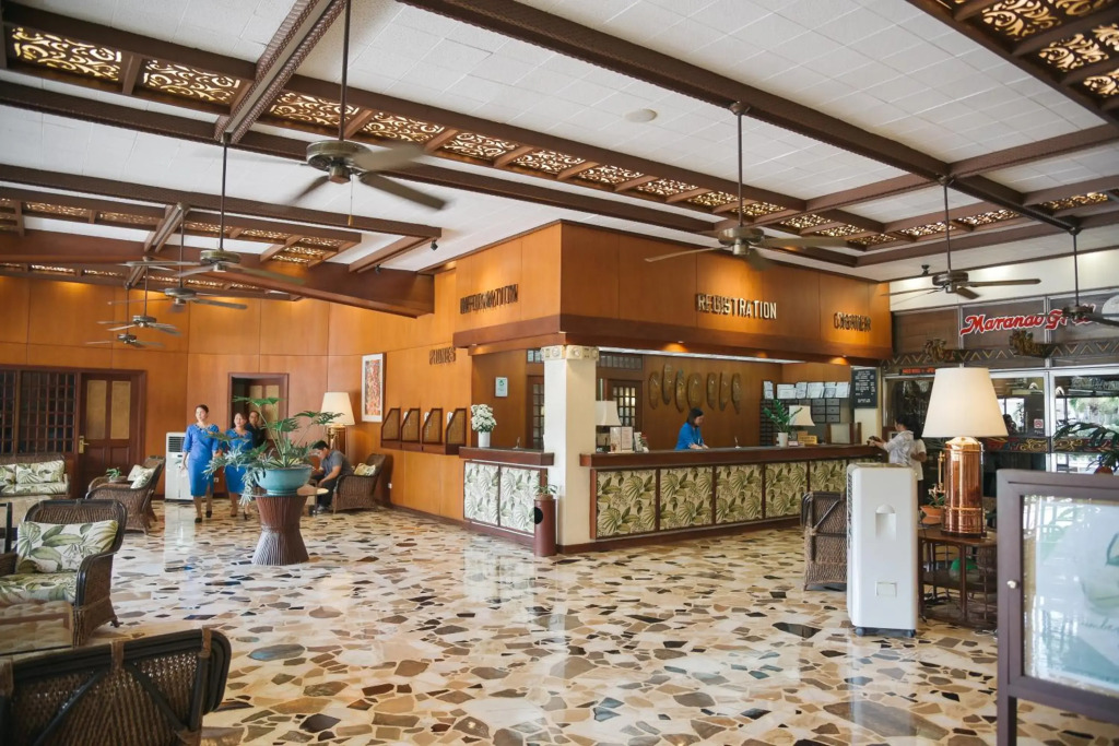 Oasis Hotel