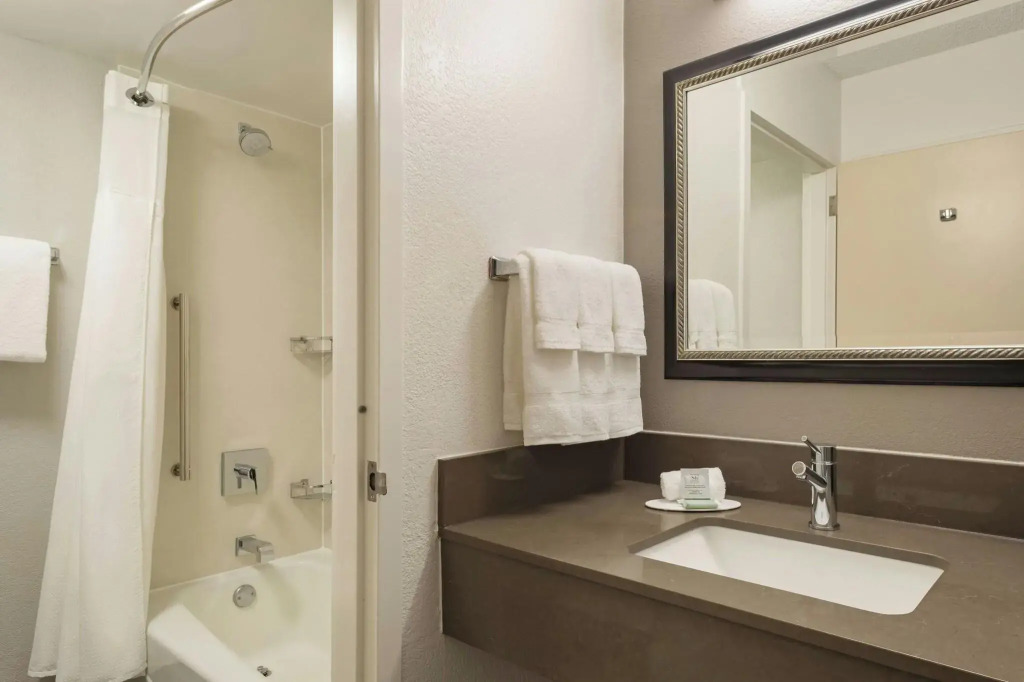 Courtyard by Marriott Anaheim Resort/Convention Center