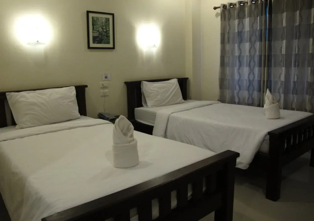 Koh Loi Hotel