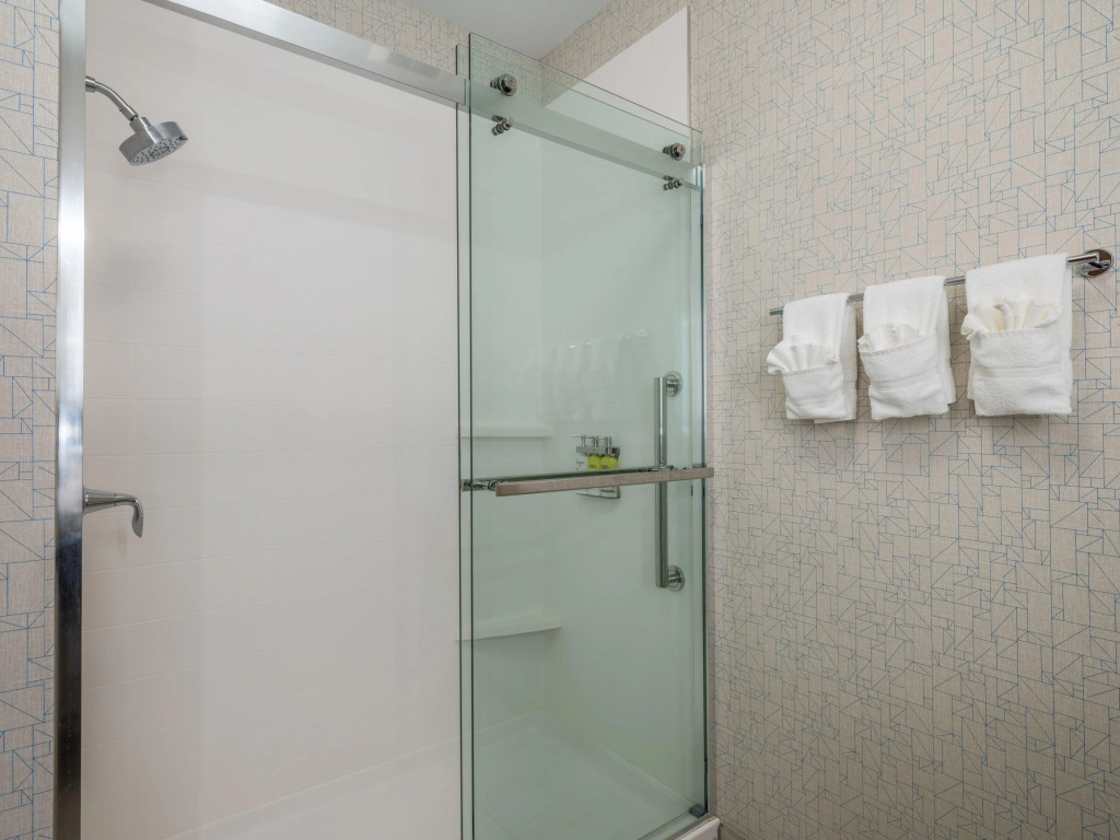 Holiday Inn Express & Suites - Watertown by IHG