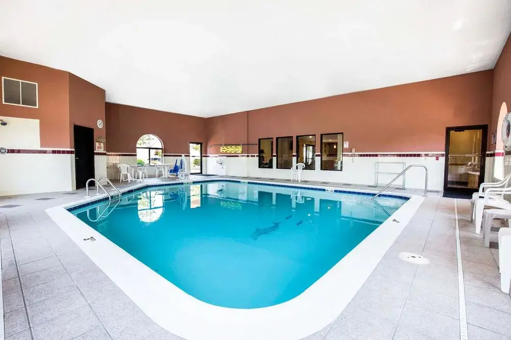 Americas Best Value Inn Monee / Chicago Area