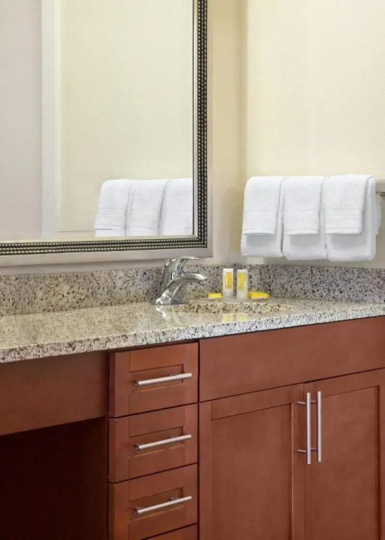 Embassy Suites By Hilton Atlanta Airport North