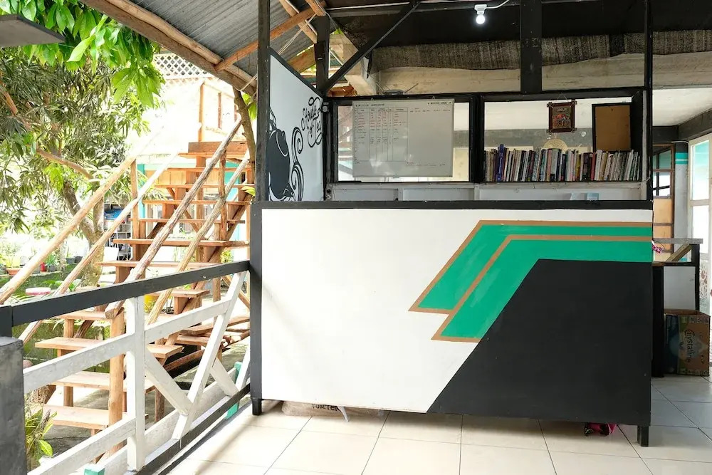 Guest House D'makmoer by OYO Rooms