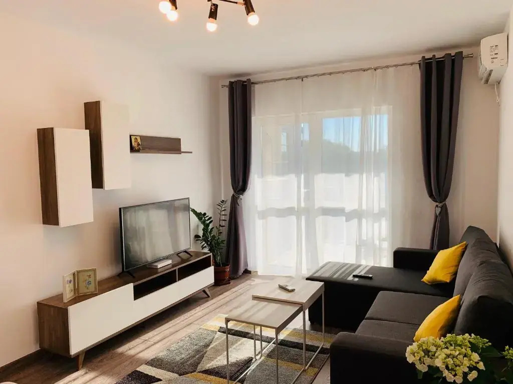 Luxury Newton Towers Apartments by Glam with Parking Option