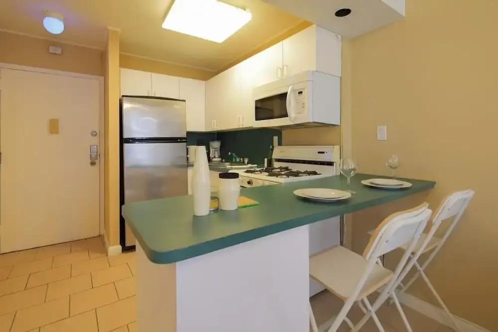 Gorgeous Studio/1bath, Miami Beach, 1 Block to the Ocean!