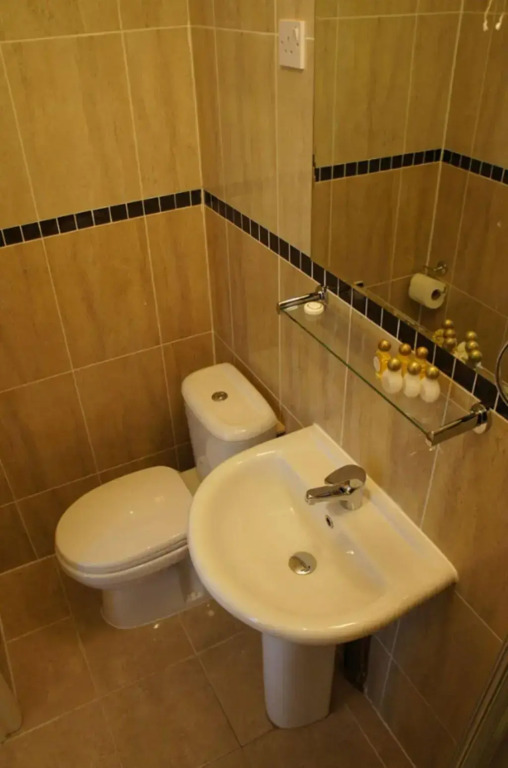 Sapphire Hotel London