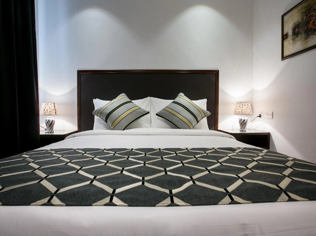 Belllo Hotel JB Central