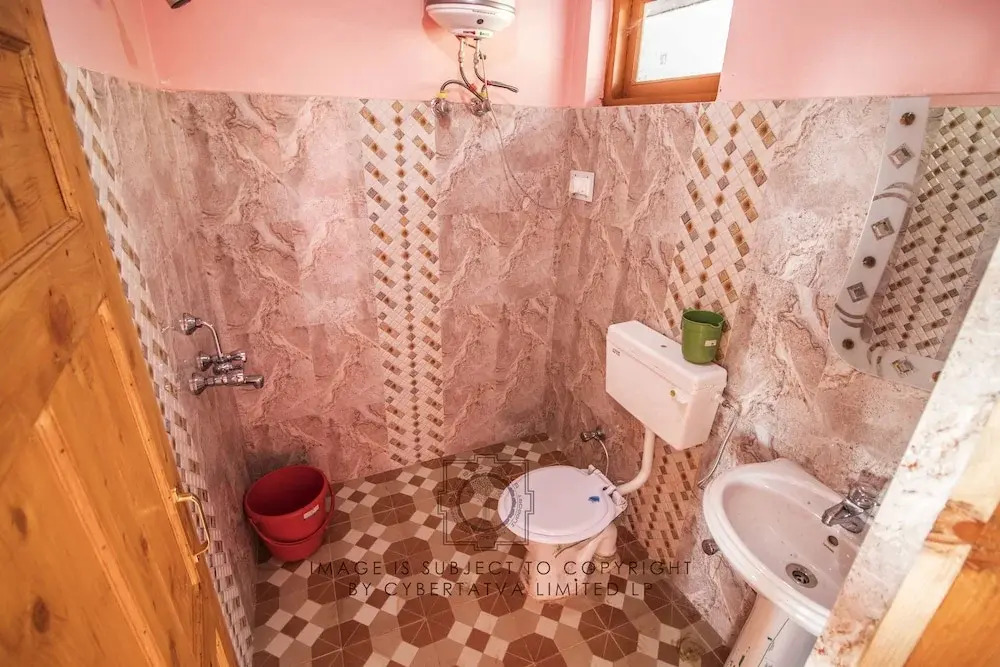 Orange guest house dharmkot
