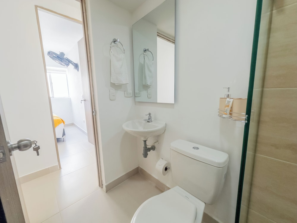 3BR Near Marbella Beach w-Ocean View